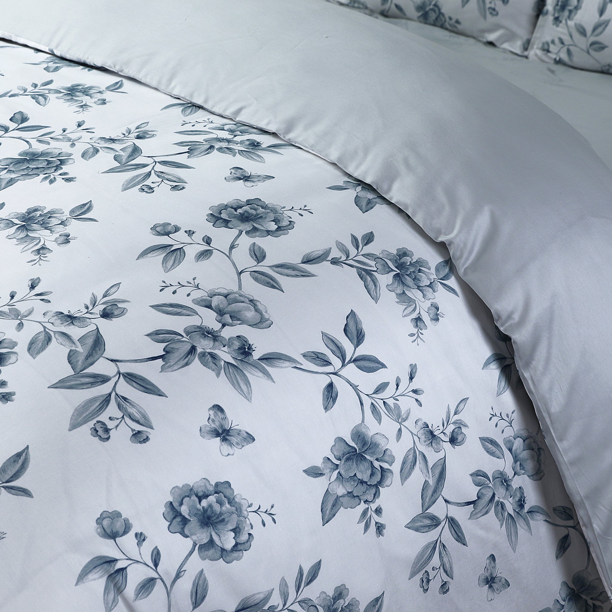 Amalfi Orchard - Blue Bed Linen Set - Blue - 48" Twin