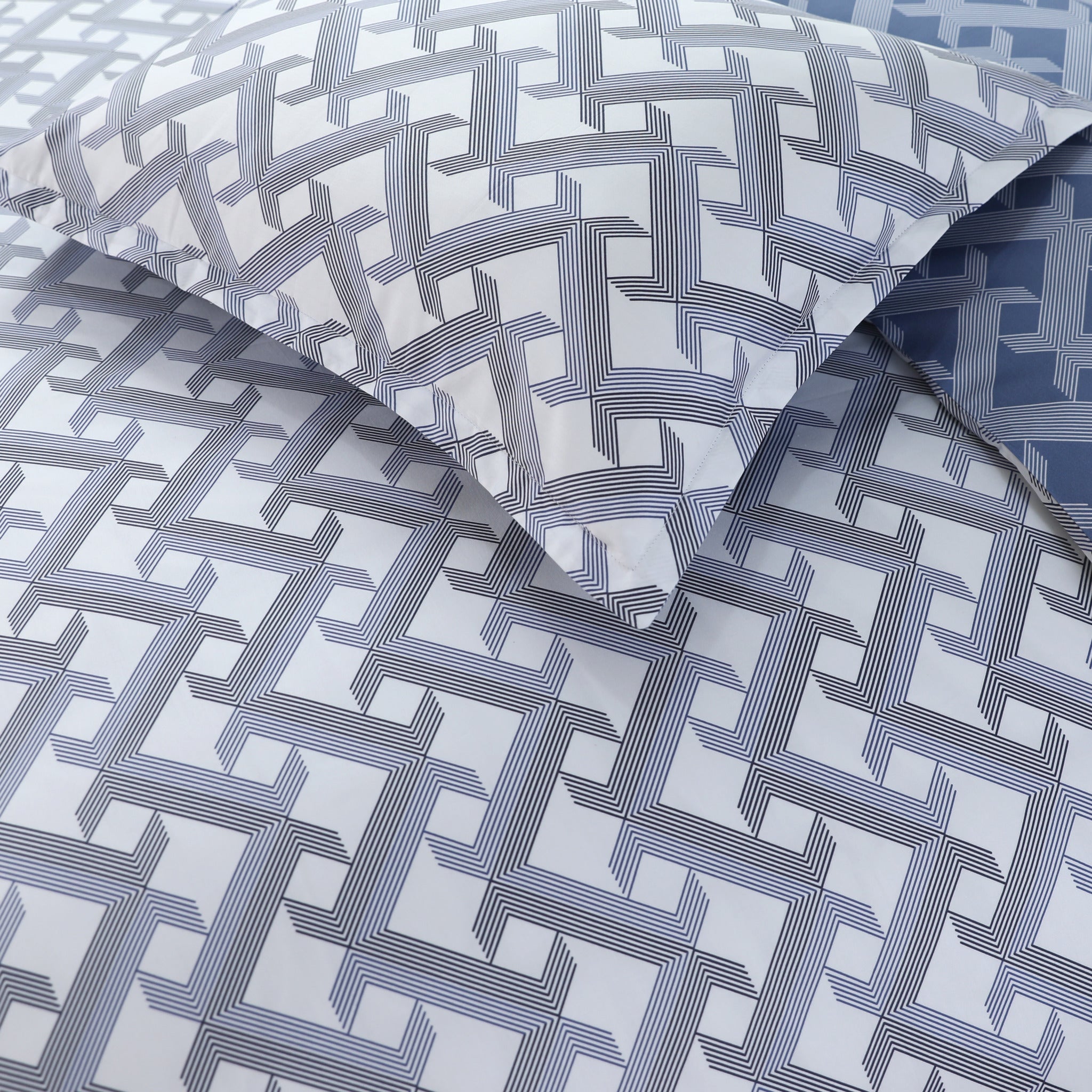 Diamond Braid Bed Linen Set - Blue / Gray - 48" Full