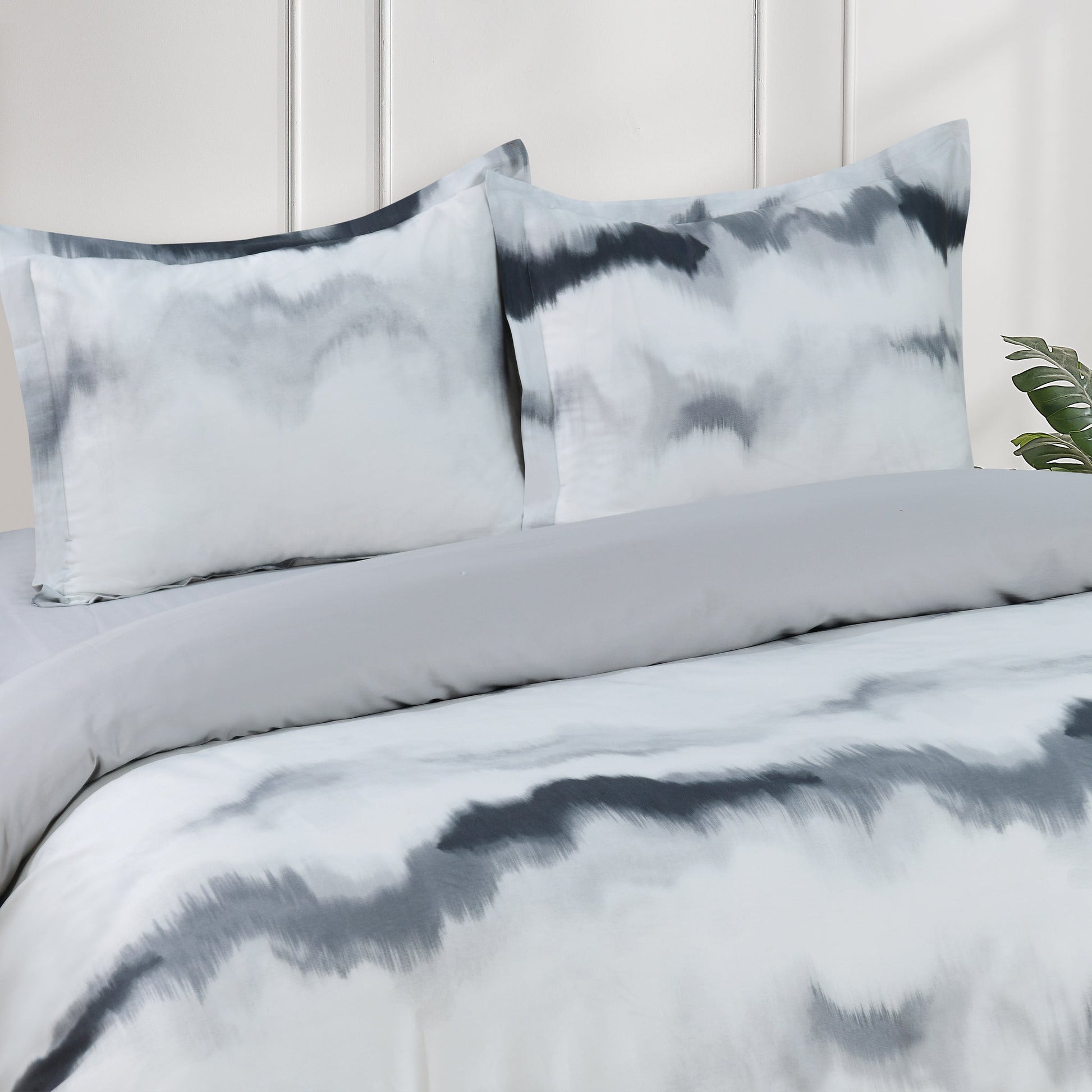 Frosty Bliss - Gray Bed Linen Set - Gray - 48" Full