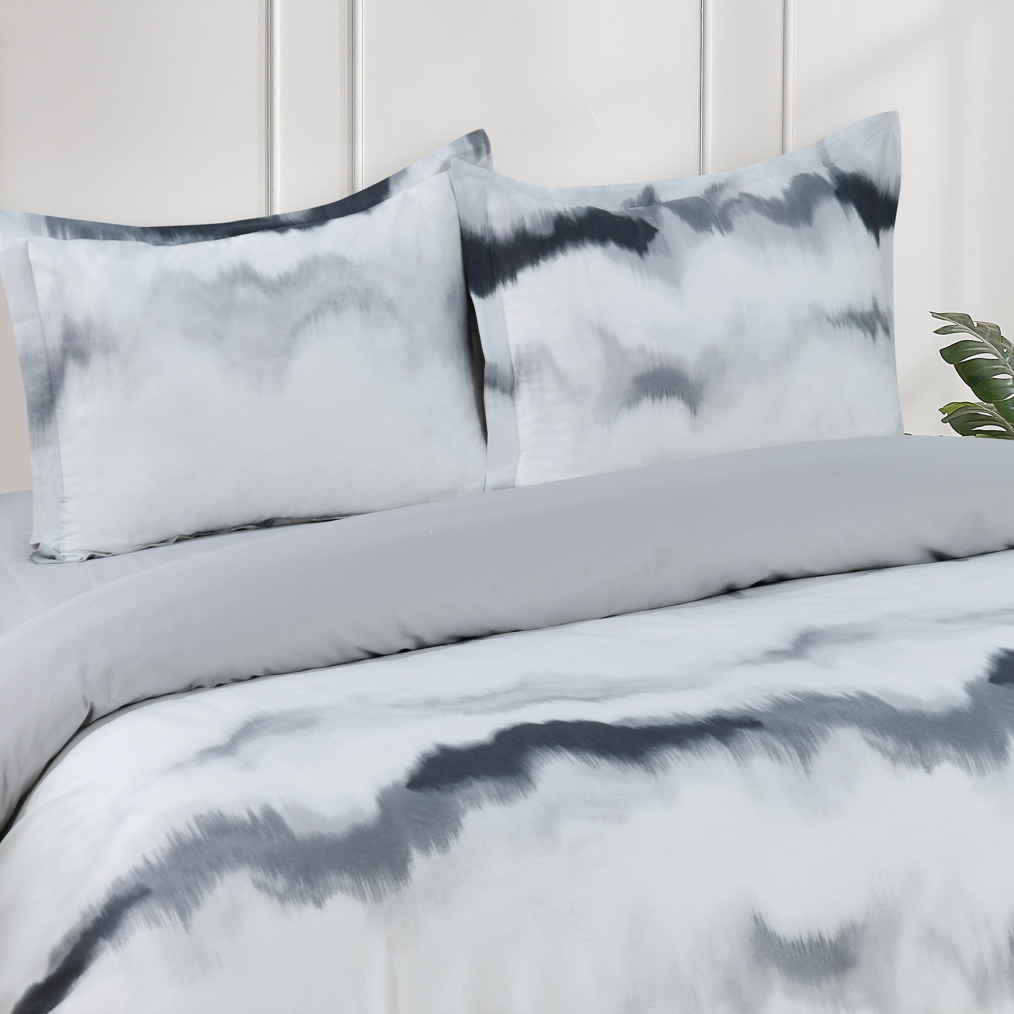Frosty Bliss - Gray Bed Linen Set - Gray - 48" Full