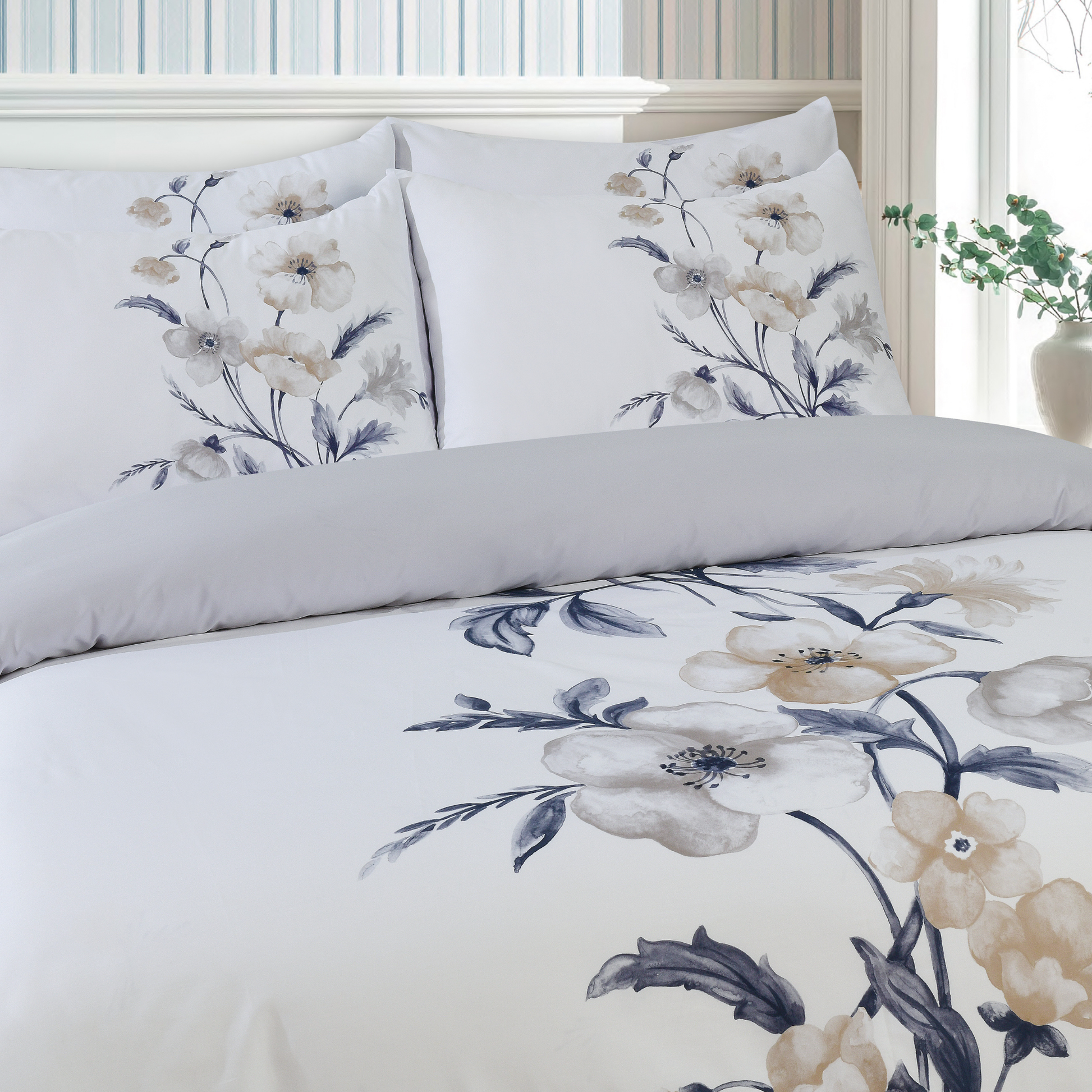Kingswell Bloom - Blue Bed Linen Set - Blue - 48" Full